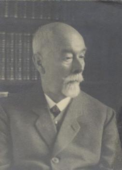 Porträt des Germanisten und Sprachwissenschaftlers Friedrich Kluge. Fotografie, aufgenommen ca. 1925. 